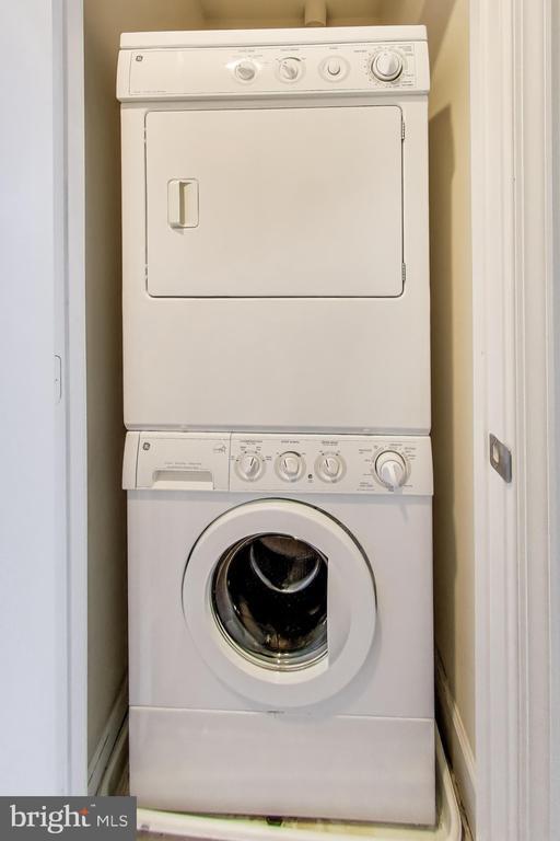 Building Photo - 3650 S Glebe Rd