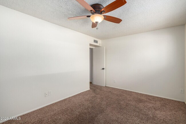 Building Photo - 1885 E Alameda Dr