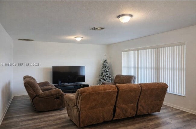 Building Photo - 506 Corinne Dr