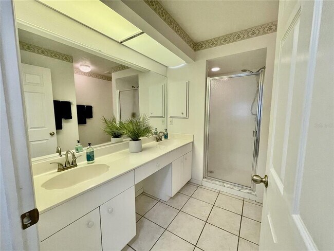 Building Photo - 5800 Sabal Trace Dr