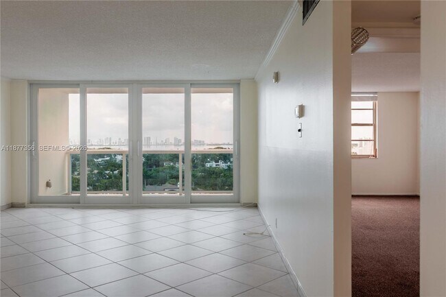 Building Photo - 6770 Indian Creek Dr