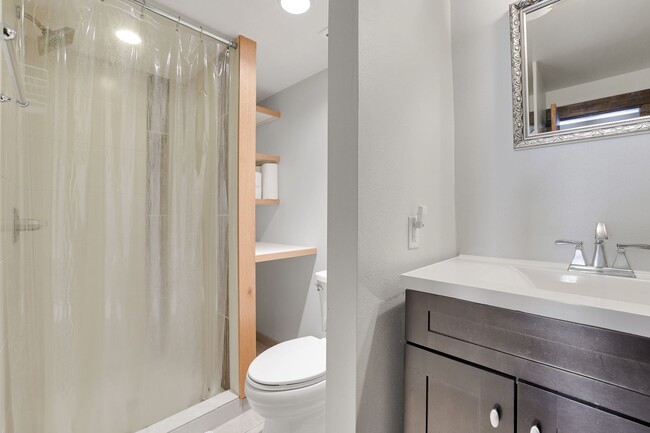 Building Photo - Completely Remodeled Studio/1 Bath Unit on...