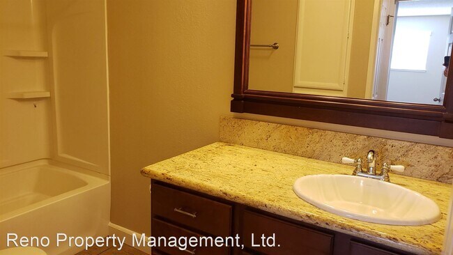 Building Photo - 2 br, 1 bath House - 2173 Kietzke Ln Unit A