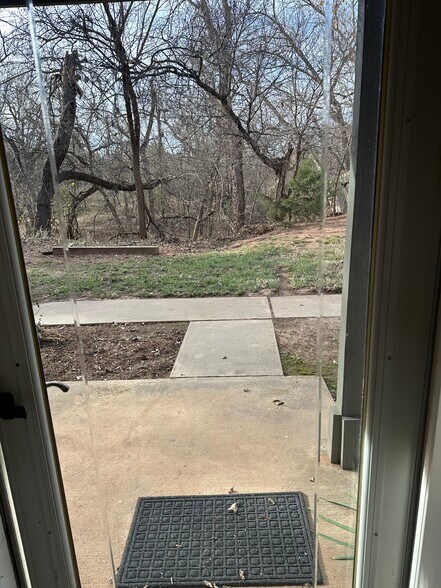 Building Photo - 11525 N Meridian Ave