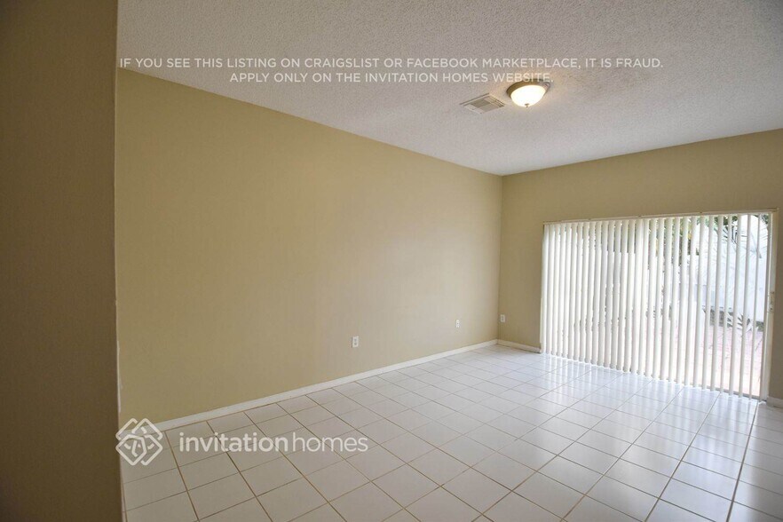 Building Photo - 4415 SW 153rd Ave