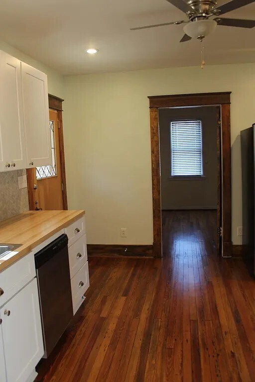 Building Photo - 3919 Dakota Ave