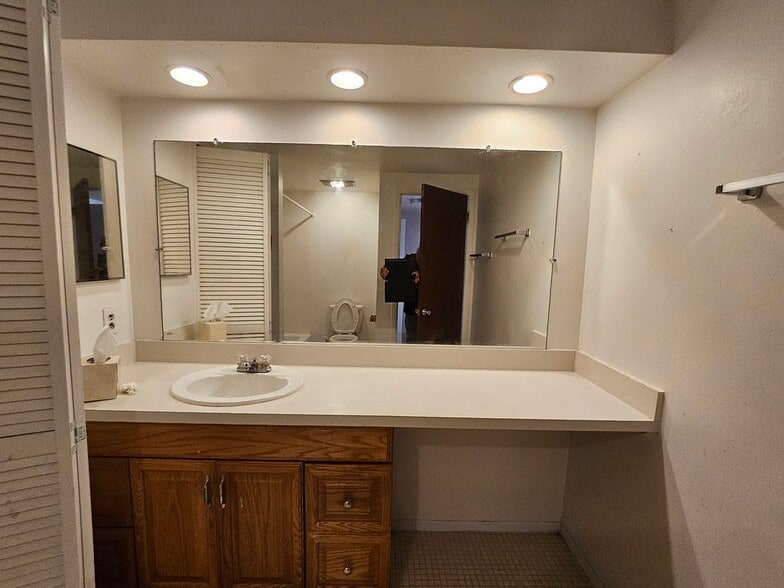 Building Photo - 29576 City Center Dr