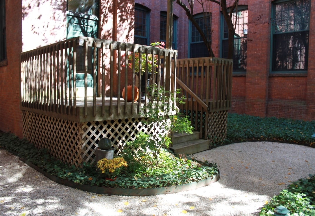 Interior courtyard - 25 Grand St