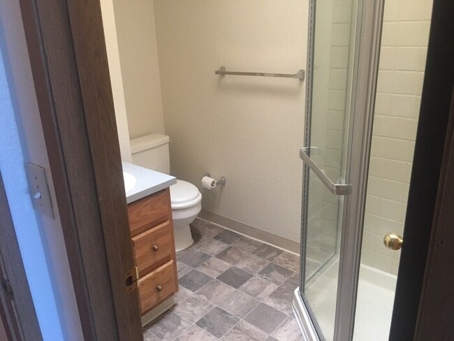 Building Photo - Reno Townhouse - Laundry Room in Unit/Gara...
