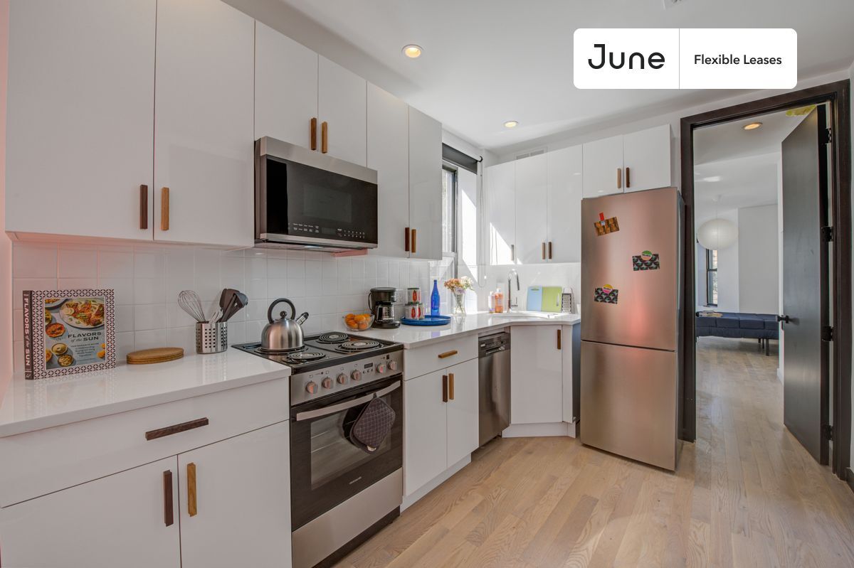 Building Photo - Enchanting ROOM at The Maison Suydam