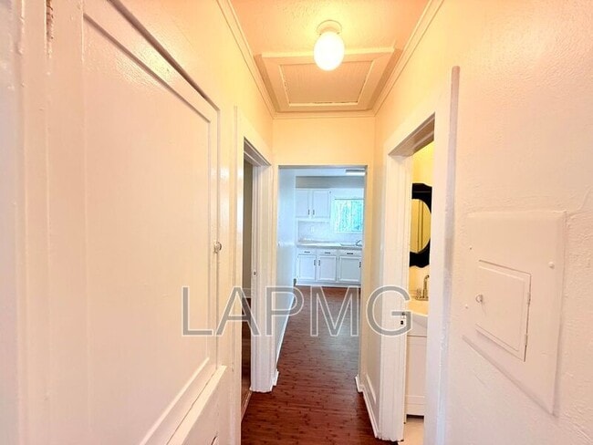 Building Photo - 2316 1/2 E. 3rd Street