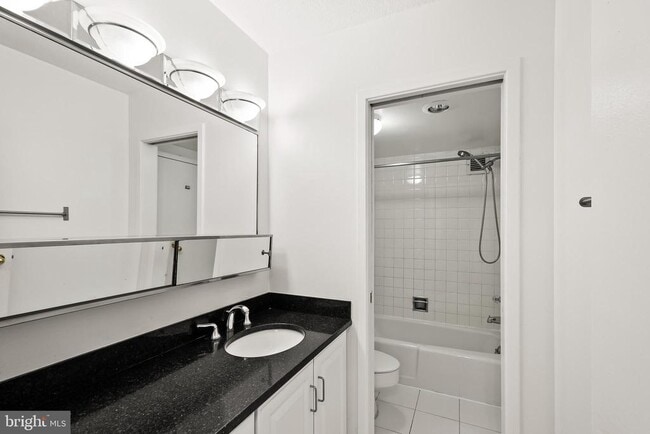 Building Photo - 4515 Willard Ave