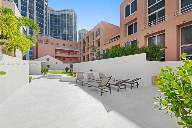 Building Photo - 2801 Florida Ave