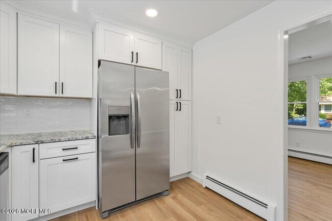 Building Photo - 501 Azalea Dr