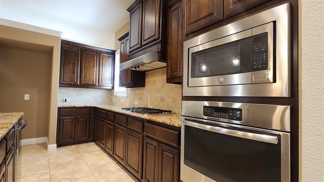 Building Photo - 5621 Grove Cove Dr