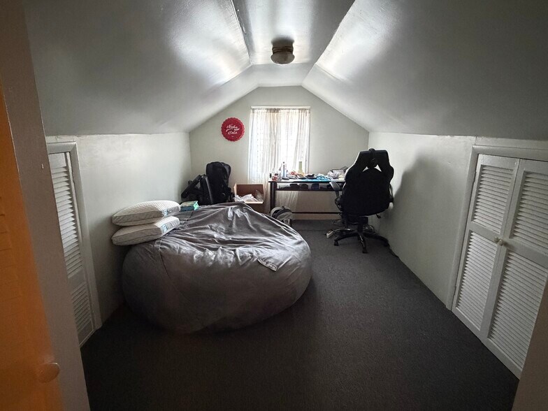 Building Photo - 8638 260th St