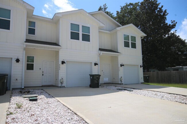 Building Photo - 8686 Meadow Flower Ln