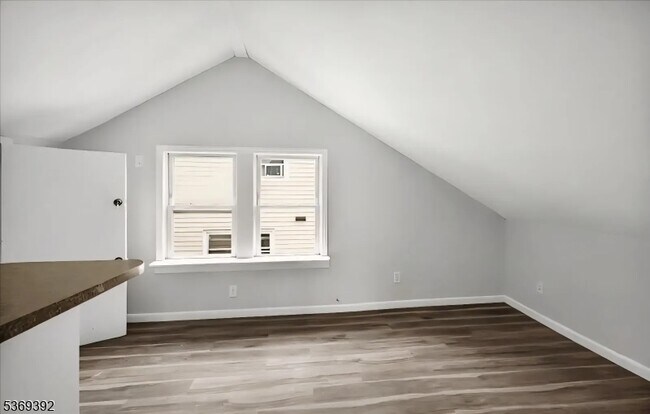 Building Photo - 27 Berkeley Pl