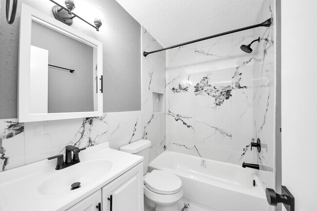 Building Photo - 6281 Ludington Dr