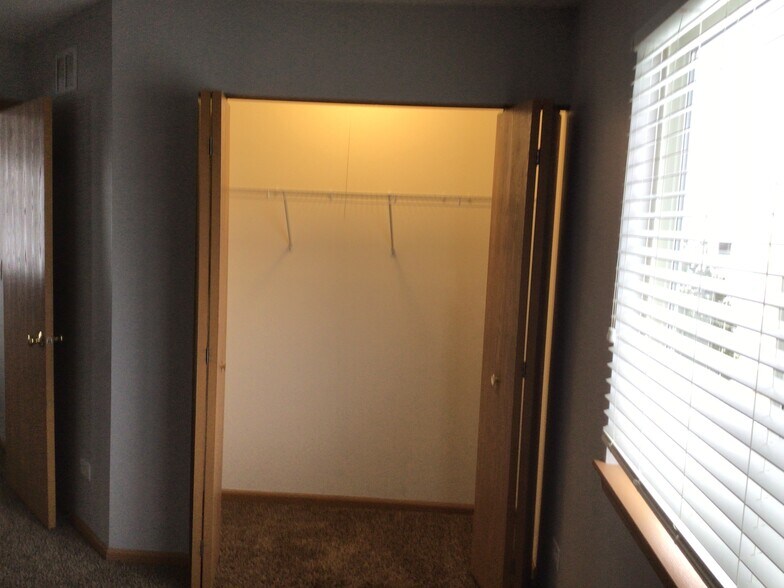 Building Photo - 39234 N Ogden Ln