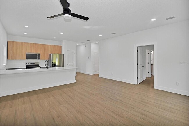 Building Photo - 13527 SW 100th Ln
