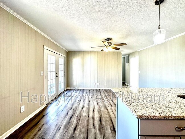 Building Photo - 6 Duck Pond Ct