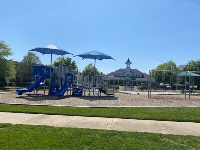 Building Photo - 1352 Legendary Ln