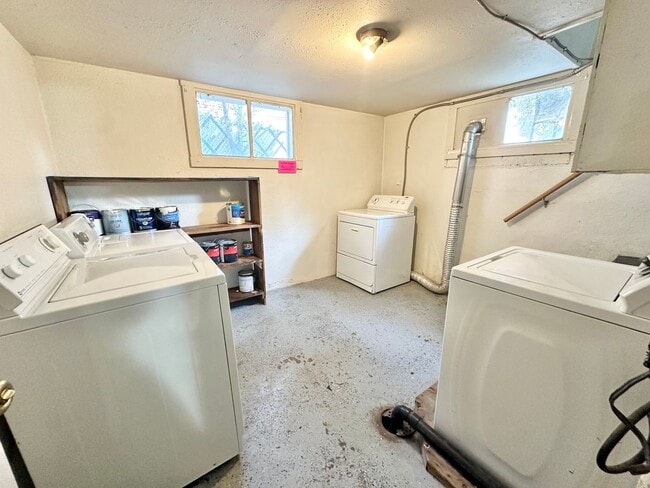 Building Photo - 1023.5 Laporte Avenue