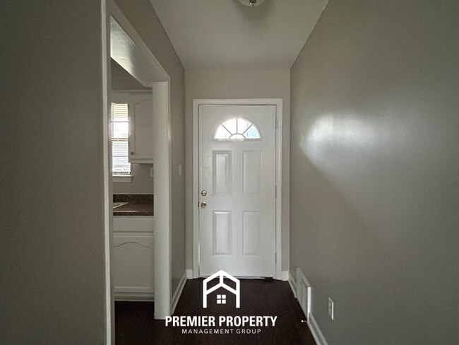 Building Photo - 10075 Yates Dr