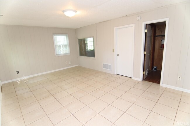 Building Photo - 103 Wigan Cir