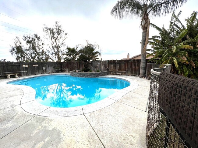 Building Photo - 3013 Verdugo Ln