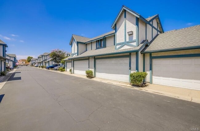 Building Photo - 1505 W Nottingham Ln