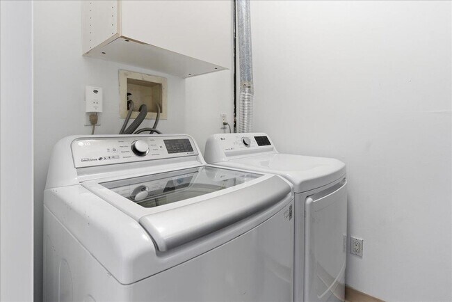 Building Photo - 235 Ogden Ave.