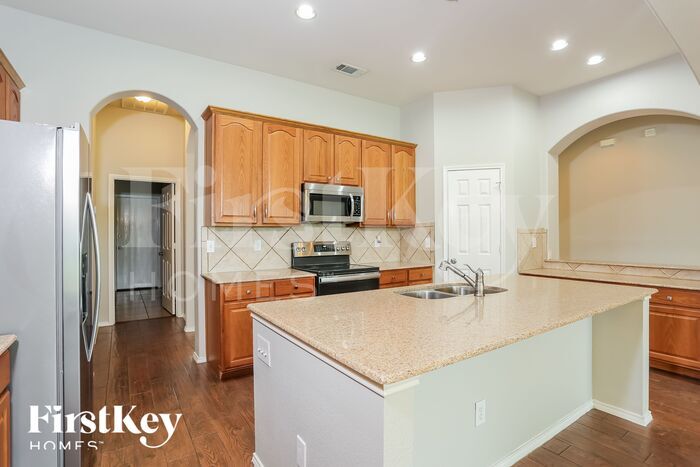 Building Photo - 5033 Charisma Dr
