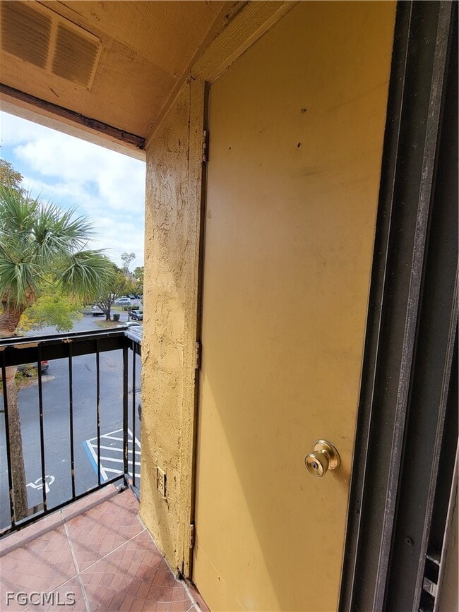 Building Photo - 2937 Winkler Ave