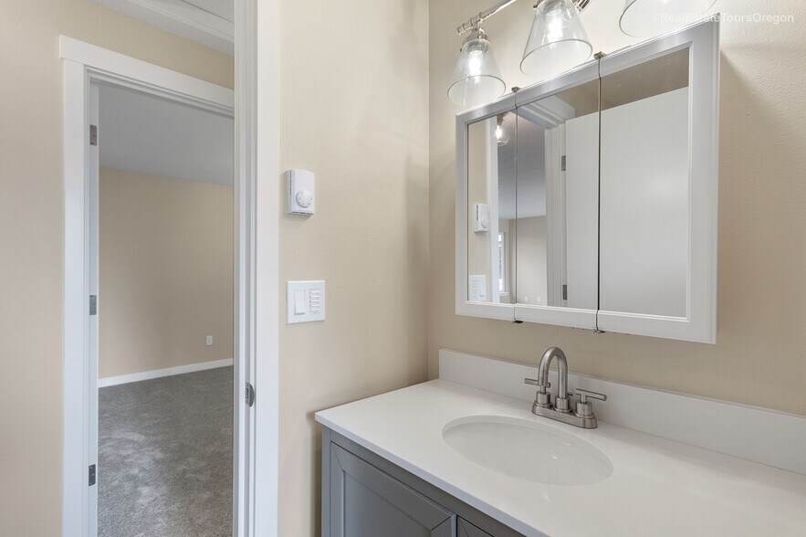Bathroom/Laundry - 151 N 29th Ave
