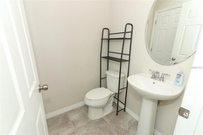 Building Photo - 3557 Brighton Park Cir