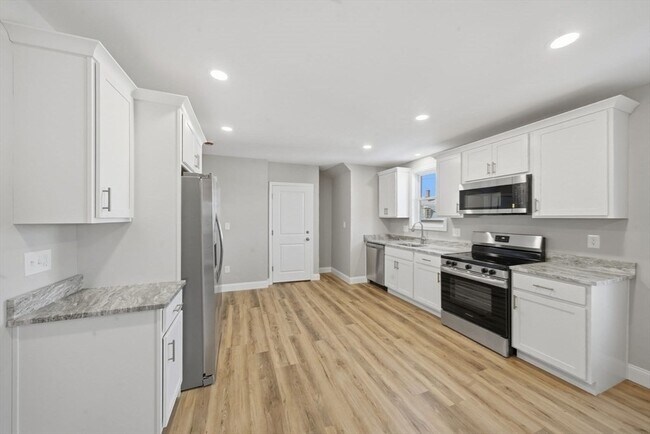 Building Photo - 1 Clough St