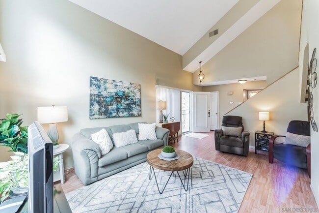 Building Photo - Charming 3 Bedroom Townhome in Poway!