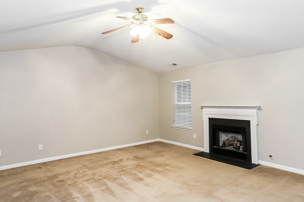Building Photo - 5112 Kiev Dr