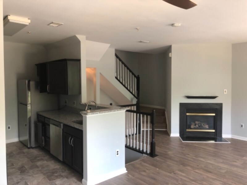 Building Photo - 14717 Hampshire Hall Ct