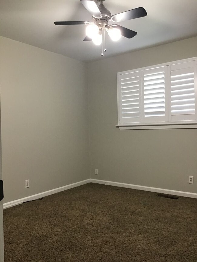 Building Photo - 3 Bedroom Home Coming Available