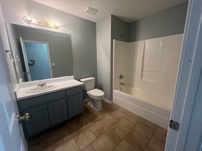 Building Photo - 14163 River Point Cir