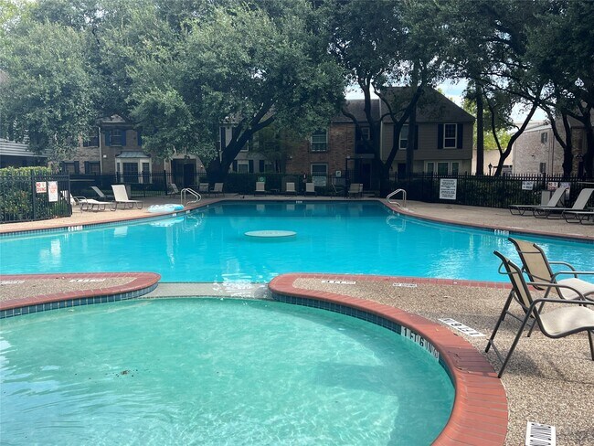 Building Photo - 811 Wax Myrtle Ln