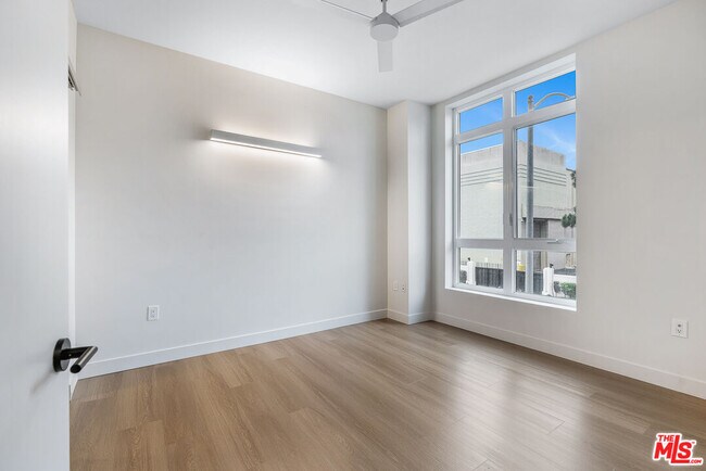 Building Photo - 10601 Washington Blvd