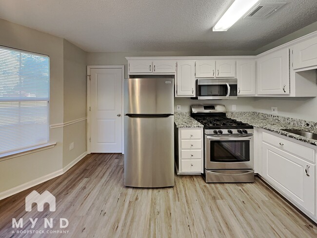 Building Photo - 1288 N Hampton Dr