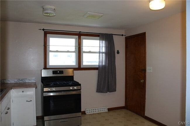 Building Photo - 417 Hazelhurst Ave