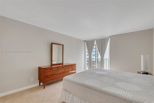 Building Photo - 2401 Collins Ave