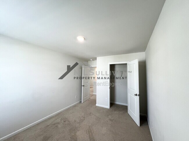 Building Photo - 2932 Egert Dr