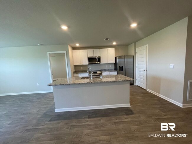 Building Photo - 23351 Shadowridge Dr